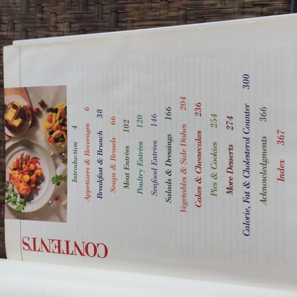 Light Cooking Cook Book Favorite Brand Name b250 - Picture 3 of 3